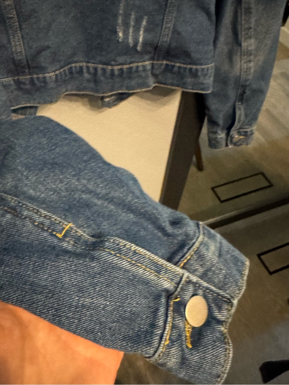 Vintage Distressed Cropped Cute Denim Jacket ♥️ - Picture 13 of 15